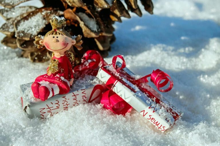 Holiday Gift Guide for Texas Geeks: Local Stores, Con Exclusives, and Indie Creators (2026)